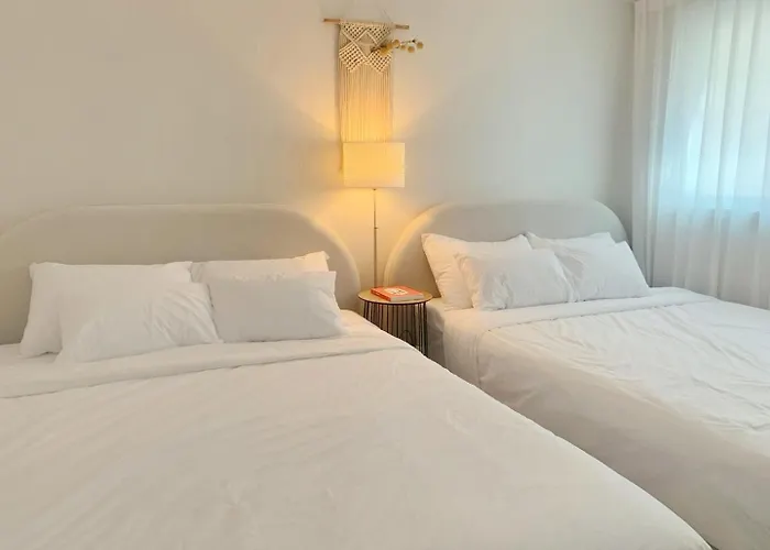 Modernstay Hongdae#mangwon Local Market 10mins, Hongdae, Hanriver Park 10min,family, A Licensed *