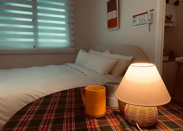 Modernstay Hongdae#mangwon Local Market 10mins, Hongdae, Hanriver Park 10min,family, A Licensed Apartment