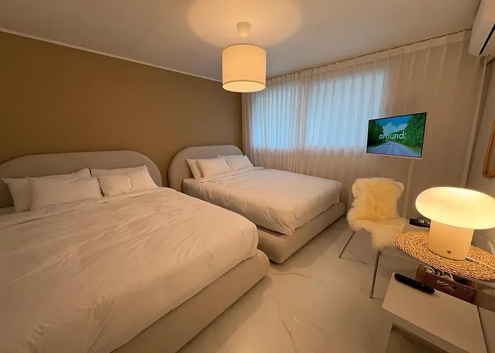 Modernstay Hongdae#mangwon Local Market 10mins, Hongdae, Hanriver Park 10min,family, A Licensed Apartment *