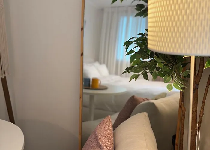 Modernstay Hongdae#mangwon Local Market 10mins, Hongdae, Hanriver Park 10min,family, A Licensed Apartment