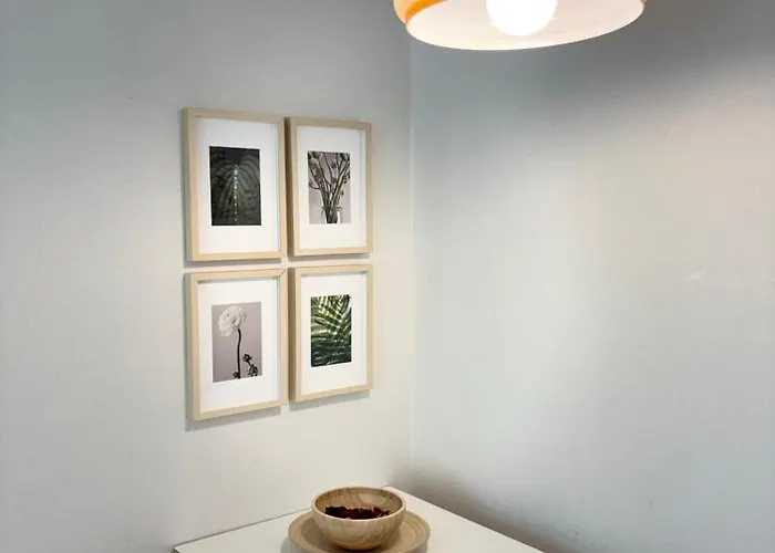 Apartment Modernstay Hongdae#mangwon Local Market 10mins, Hongdae, Hanriver Park 10min,family, A Licensed *