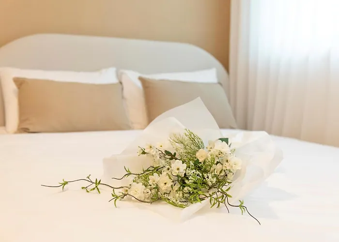 Modernstay Hongdae#mangwon Local Market 10mins, Hongdae, Hanriver Park 10min,family, A Licensed * Seoul