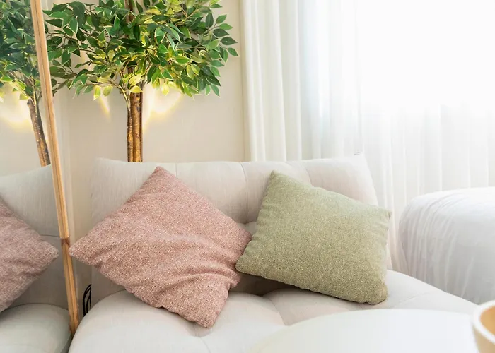 Modernstay Hongdae#mangwon Local Market 10mins, Hongdae, Hanriver Park 10min,family, A Licensed Seoul