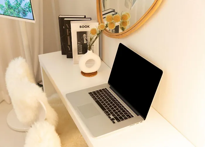 Modernstay Hongdae#mangwon Local Market 10mins, Hongdae, Hanriver Park 10min,family, A Licensed Apartment
