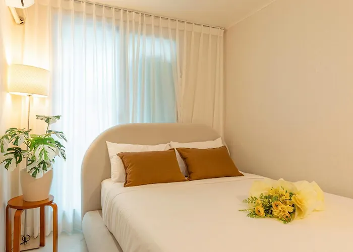 Modernstay Hongdae#mangwon Local Market 10mins, Hongdae, Hanriver Park 10min,family, A Licensed Apartment *