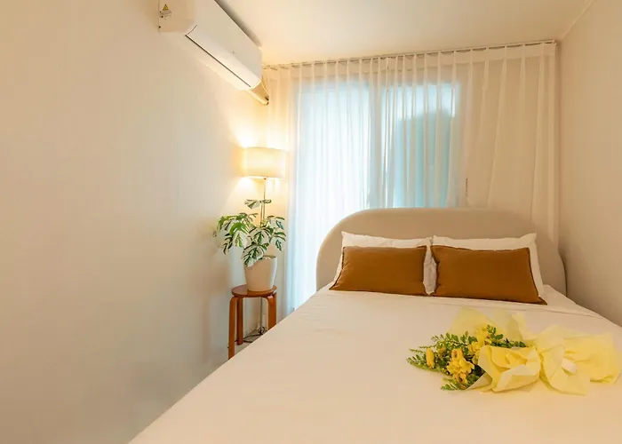 Apartment Modernstay Hongdae#mangwon Local Market 10mins, Hongdae, Hanriver Park 10min,family, A Licensed *