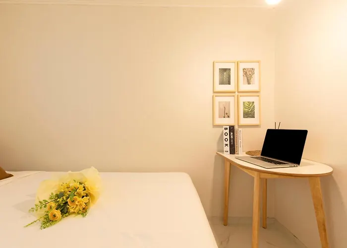 Modernstay Hongdae#mangwon Local Market 10mins, Hongdae, Hanriver Park 10min,family, A Licensed * Seoul