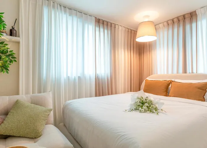 Modernstay Hongdae#mangwon Local Market 10mins, Hongdae, Hanriver Park 10min,family, A Licensed Apartment
